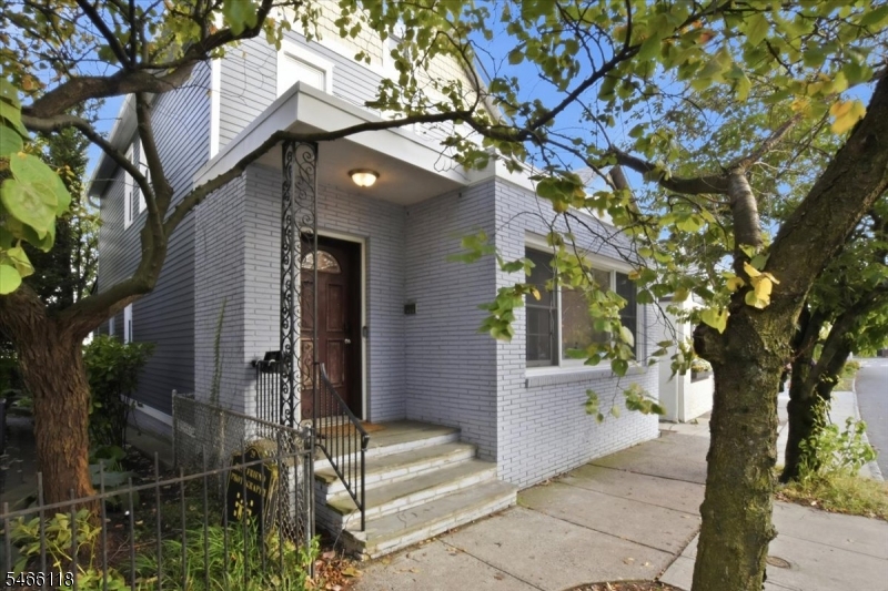 27 Valley Road Montclair NJ 07042