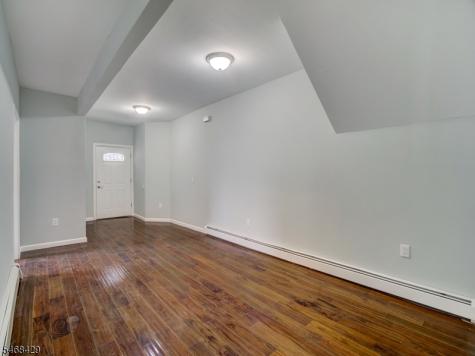 37 William Street East Orange NJ 07017