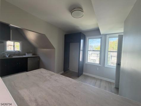 37 Mapes Avenue Newark NJ 07112