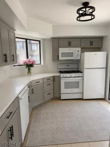 57 Edinborough Court Washington NJ 07840
