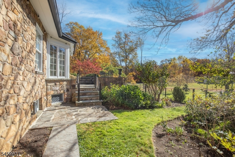 48 Harbourton Woodsville Road Hopewell NJ 08534