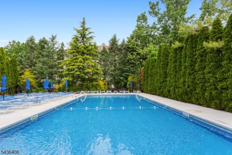 28 Devonshire Drive Clifton NJ 07013
