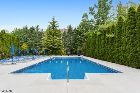 28 Devonshire Drive Clifton NJ 07013