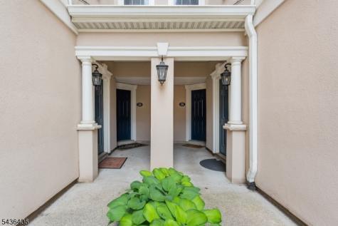 28 Devonshire Drive Clifton NJ 07013