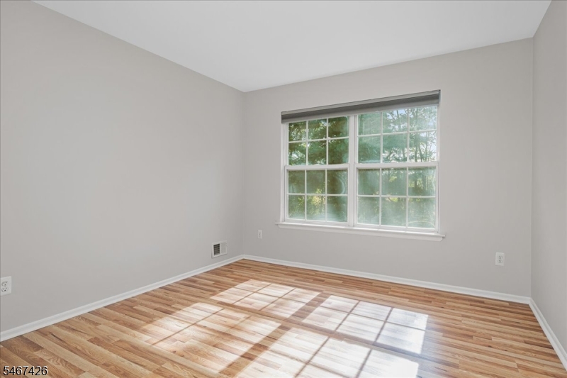 1802 Scarlett Drive Washington NJ 07840