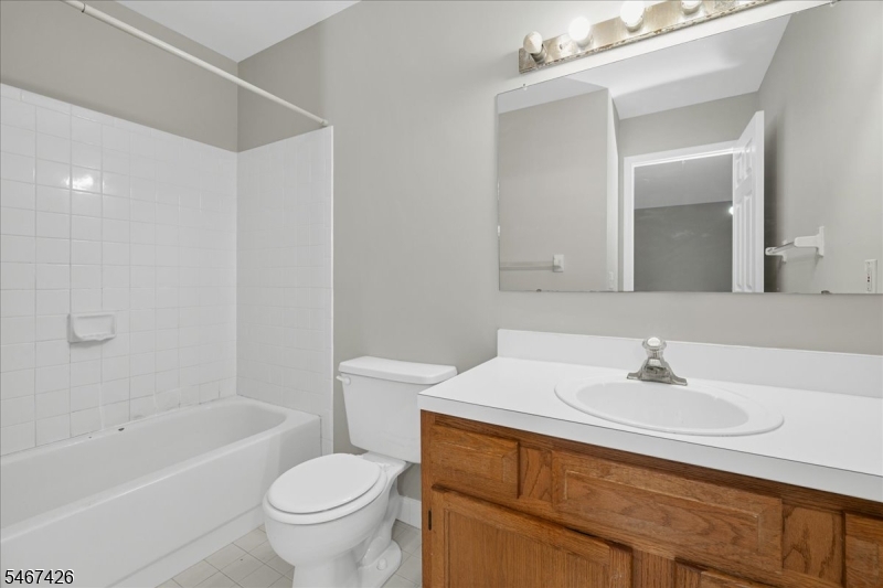 1802 Scarlett Drive Washington NJ 07840
