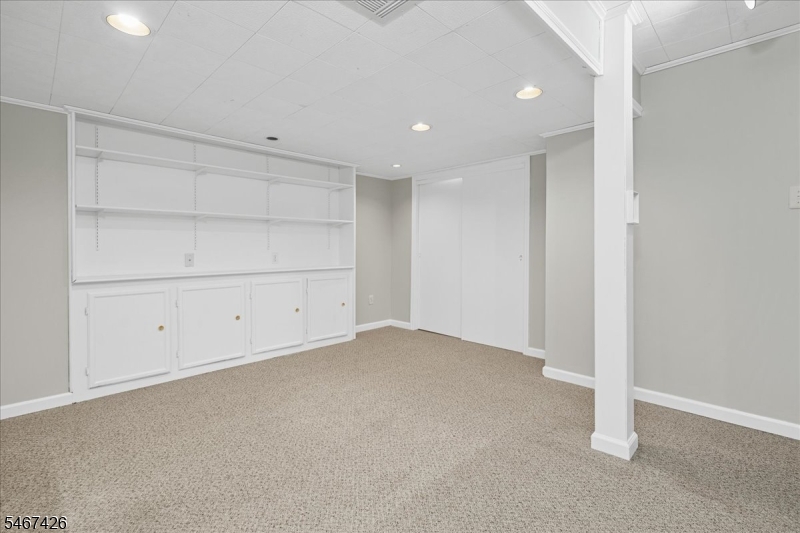 1802 Scarlett Drive Washington NJ 07840