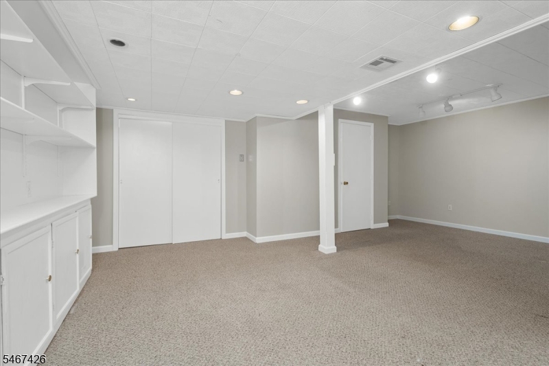 1802 Scarlett Drive Washington NJ 07840