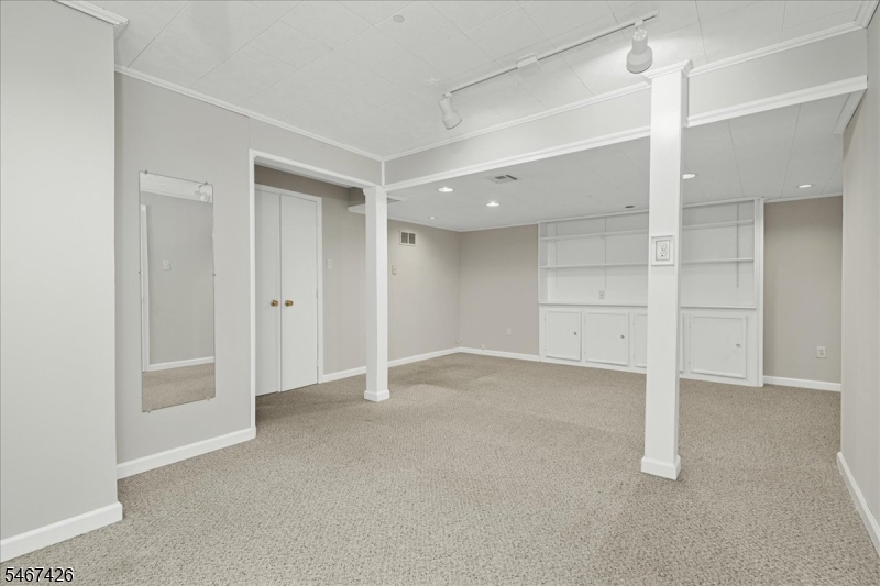 1802 Scarlett Drive Washington NJ 07840