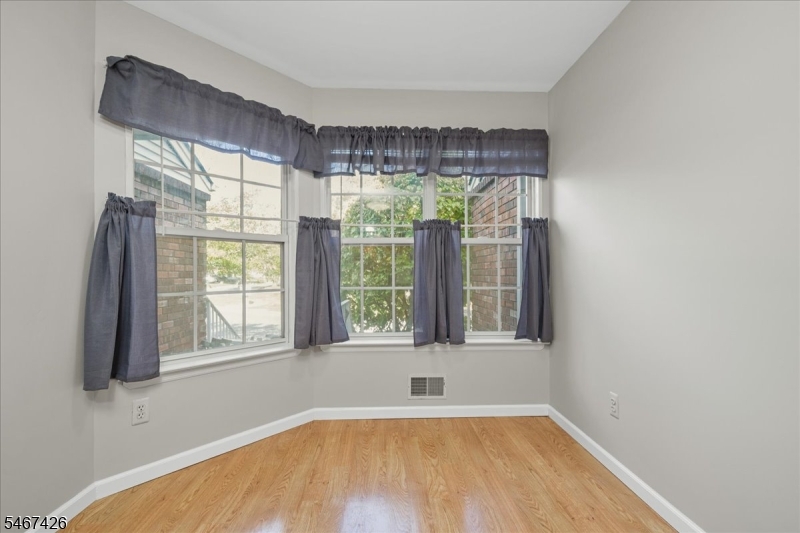 1802 Scarlett Drive Washington NJ 07840