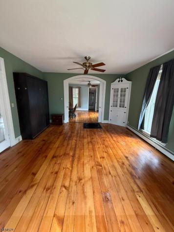 16 Carpenter Street Milford NJ 08848