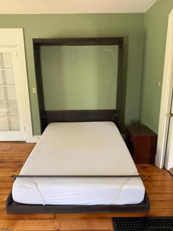 16 Carpenter Street Milford NJ 08848