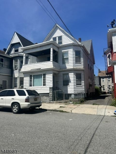 376 E 21st Street Paterson NJ 07513