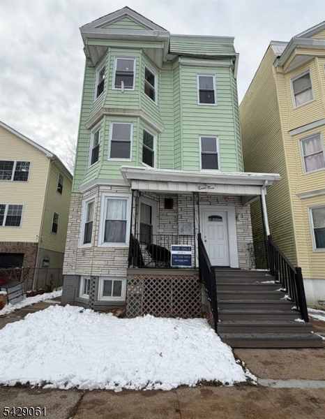 23 9TH Avenue East Orange NJ 07018