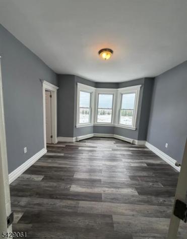 23 9TH Avenue East Orange NJ 07018