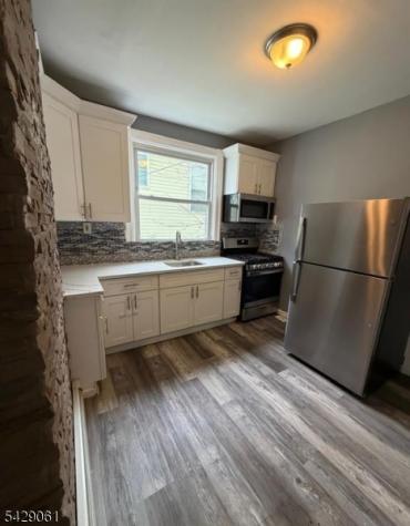 23 9TH Avenue East Orange NJ 07018