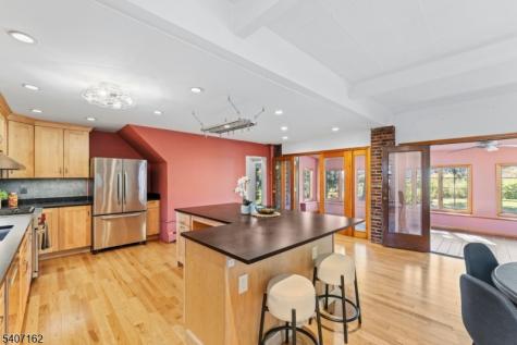 16 Lynn Drive Clifton NJ 07013
