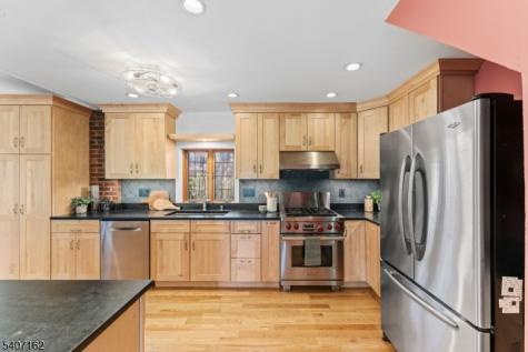 16 Lynn Drive Clifton NJ 07013