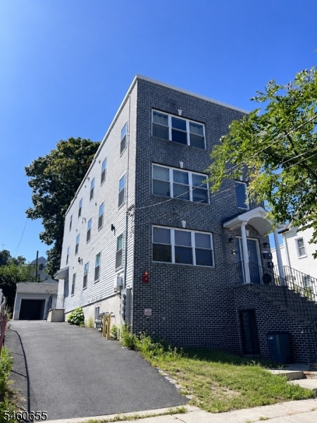 54 Elliott Street Newark NJ 07104