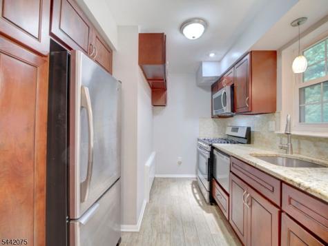 28 Wedgewood Drive Verona NJ 07044