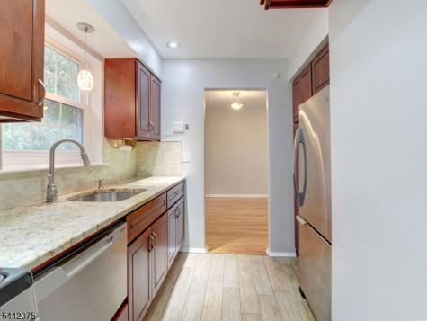 28 Wedgewood Drive Verona NJ 07044
