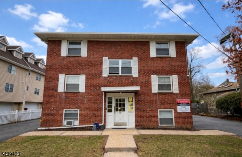 93 Centre Street Nutley NJ 07110