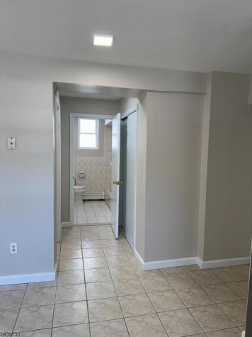 93 Centre Street Nutley NJ 07110