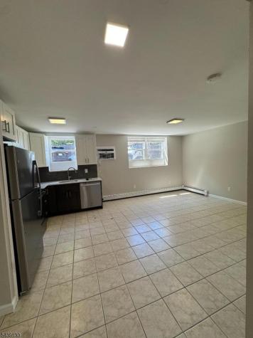 93 Centre Street Nutley NJ 07110
