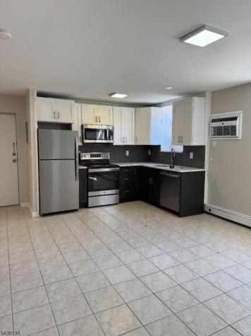 93 Centre Street Nutley NJ 07110
