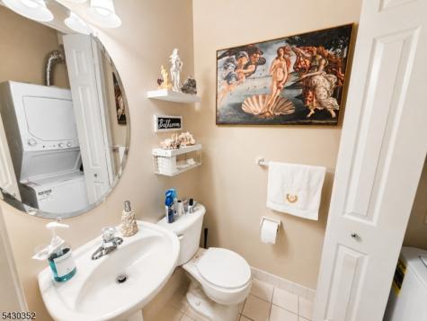 271 Windmill Court Lopatcong NJ 08865