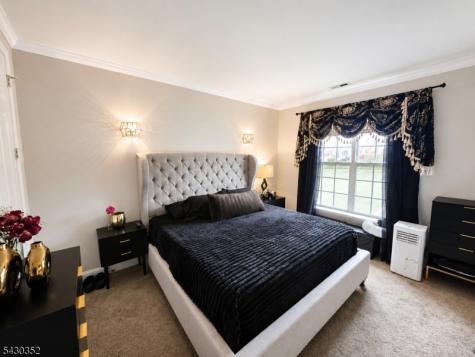 271 Windmill Court Lopatcong NJ 08865
