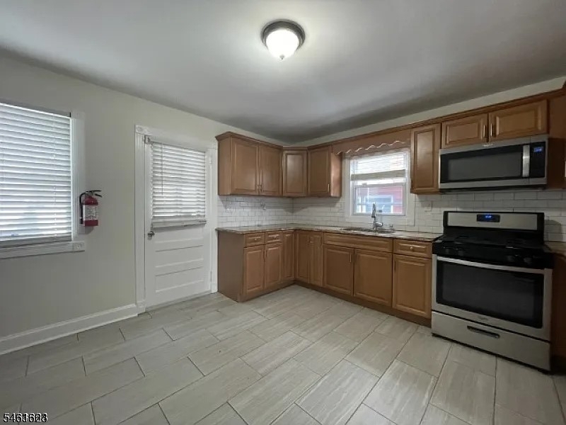 523 Columbia Avenue Hillside NJ 07205