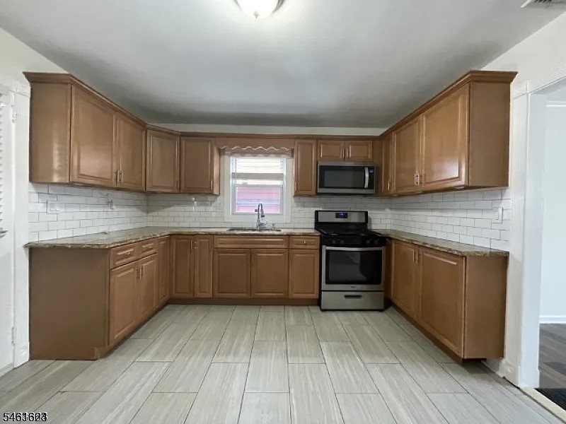 523 Columbia Avenue Hillside NJ 07205