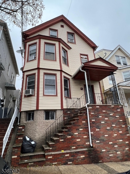 31 Tappan Street Kearny NJ 07032