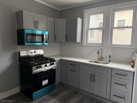 31 Tappan Street Kearny NJ 07032