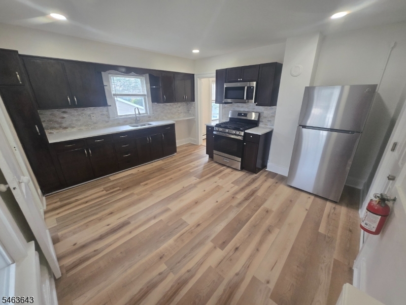 10 N 6th Avenue Manville NJ 08835