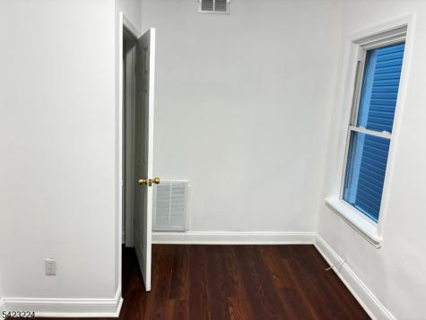 73 Wolcott Terrace Newark NJ 07112