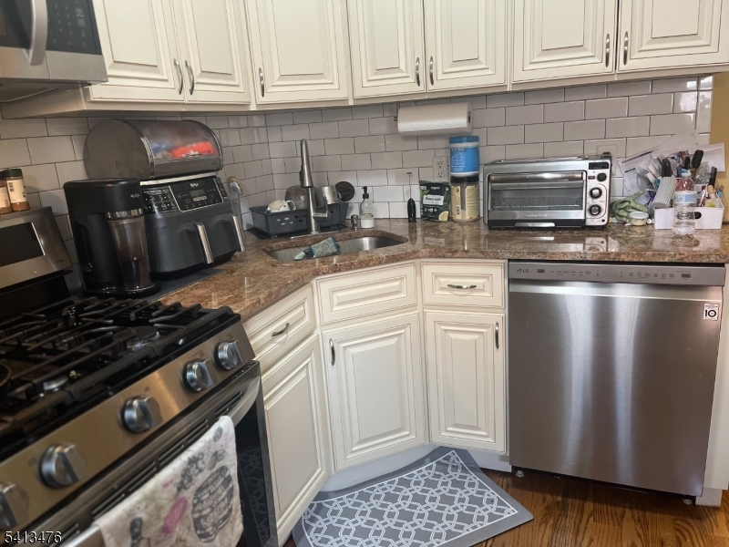 239 Grant Avenue Jersey City NJ 07305