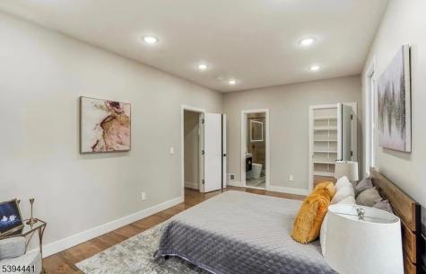 210 22ND Street Irvington NJ 07111