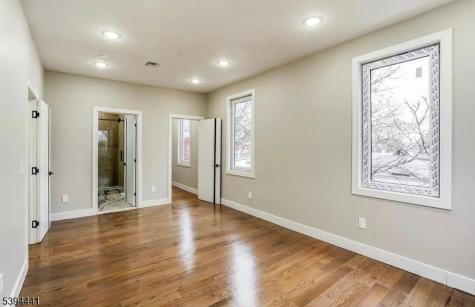 210 22ND Street Irvington NJ 07111