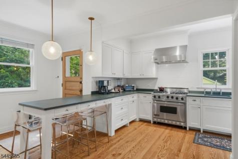 40 Oakwood Avenue Montclair NJ 07043