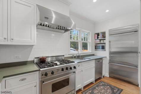 40 Oakwood Avenue Montclair NJ 07043