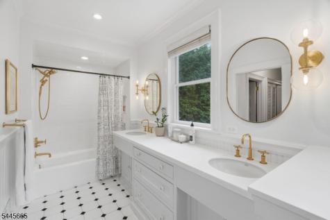 40 Oakwood Avenue Montclair NJ 07043