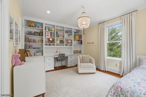40 Oakwood Avenue Montclair NJ 07043