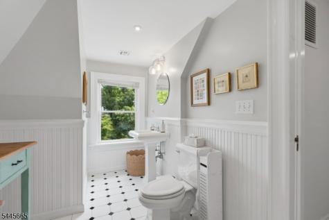 40 Oakwood Avenue Montclair NJ 07043