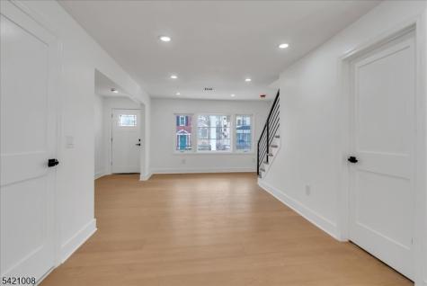 21 Cross Street Montclair NJ 07042