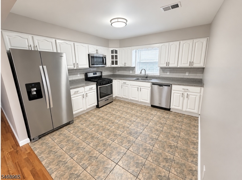 80 Cutler Street Newark NJ 07104