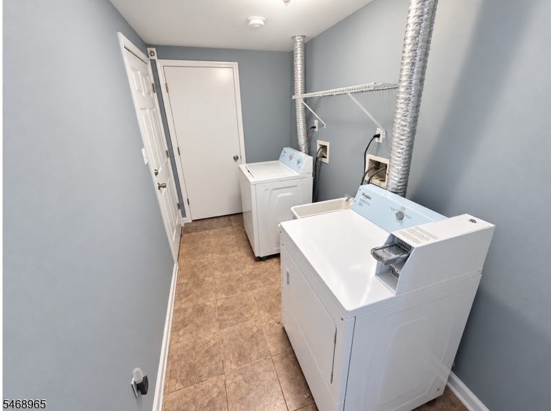 80 Cutler Street Newark NJ 07104