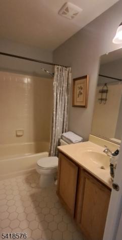 15 Andover Circle Montgomery NJ 08540