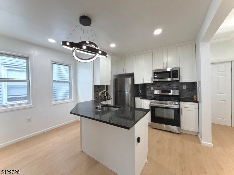 197 S 11th Street Newark NJ 07107